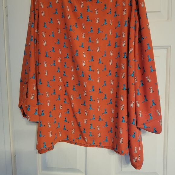 Plus size mod style polyester orange dress shirt with cat pattern - Picture 3 of 3